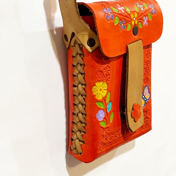 Vintage Mexican Hand Tooled Leather Floral Crossbody Shoulder Bag Purse. - Picture 3 of 10